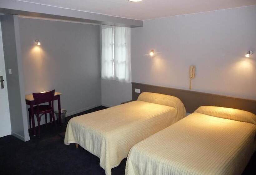 Logis Hotel Castel De Mirambel