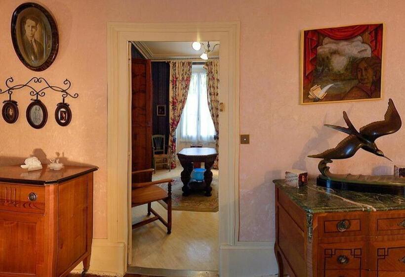 مبيت وإفطار Amphore Du Berry