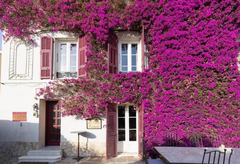 تختخواب و صبحانه Castel Enchanté