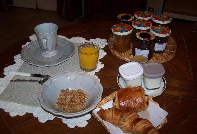 ベッドアンドブレックファースト Castel Enchanté