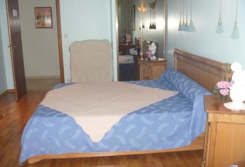 مبيت وإفطار Le Val Du Chapelain