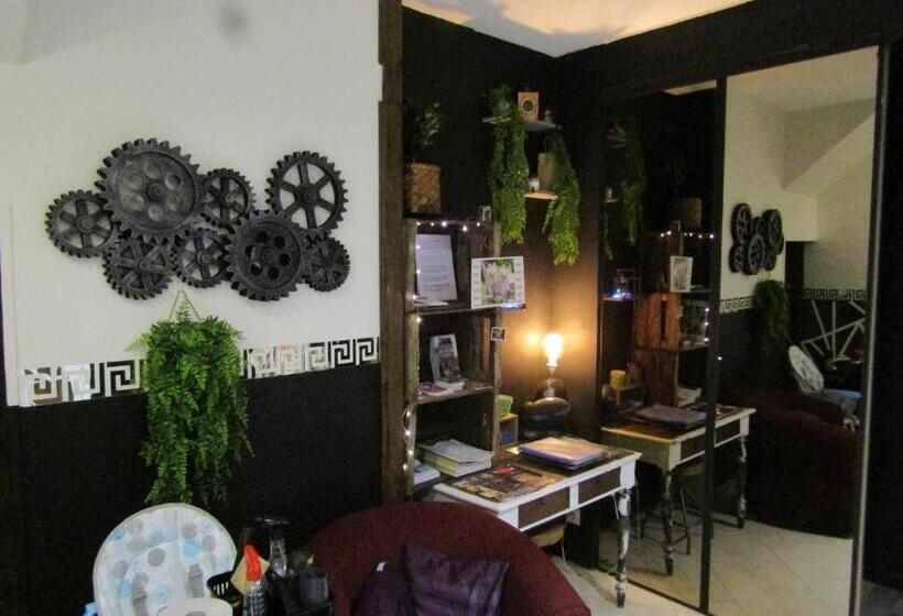 تختخواب و صبحانه Chambre D'hôtes Au Nid Du Thil