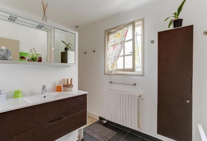 تختخواب و صبحانه Chambre D'hôtes Etchebri