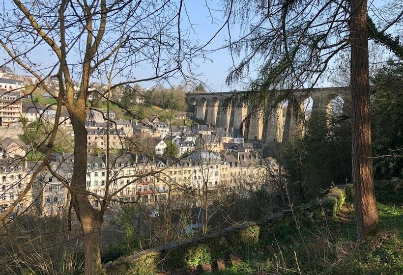 مبيت وإفطار Chambres D Hotes Manoir Kerhuella