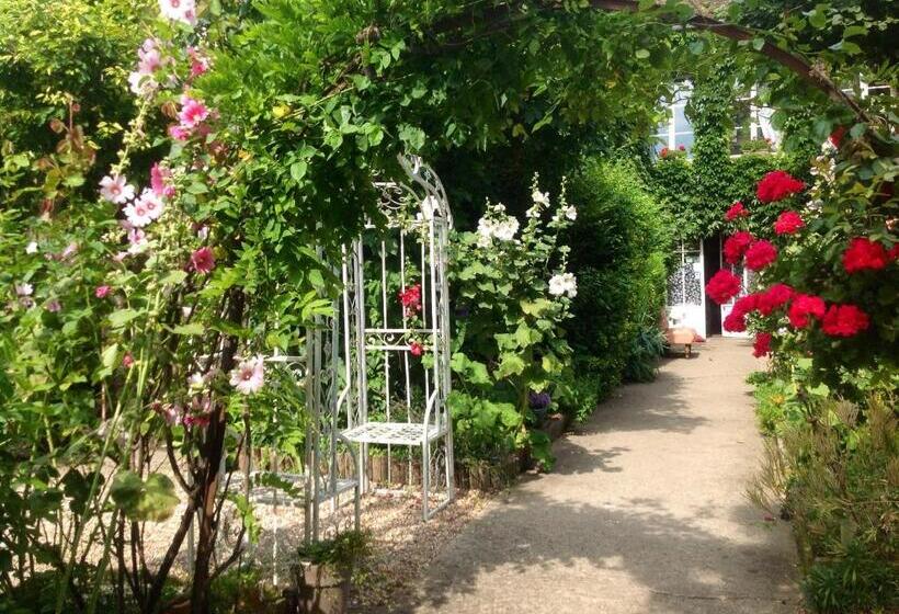 Bed and Breakfast Chambres D'hôtes La Villa Aliénor