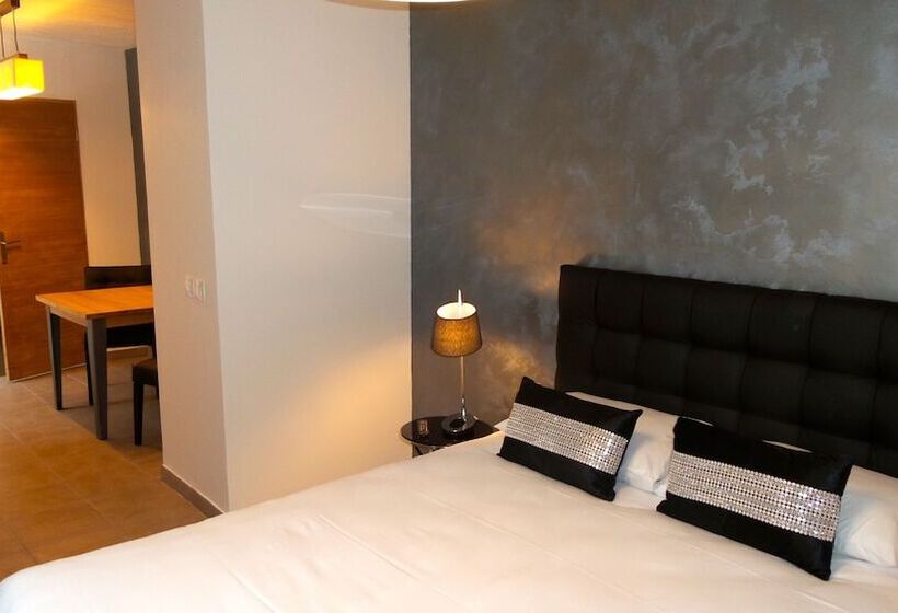 مبيت وإفطار Chateau Le Vergel Authenac