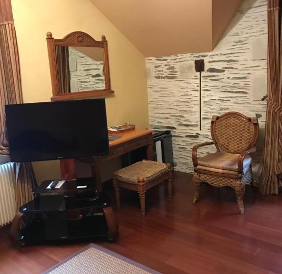 مبيت وإفطار Château De Belle Poule