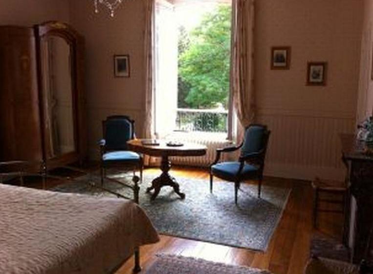 مبيت وإفطار Château Des Bouffards