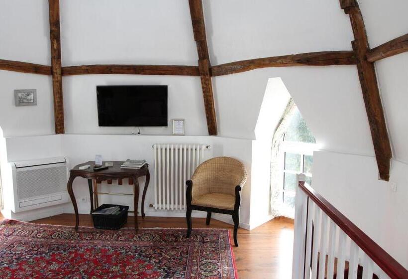 مبيت وإفطار Château Du Bois De La Noe