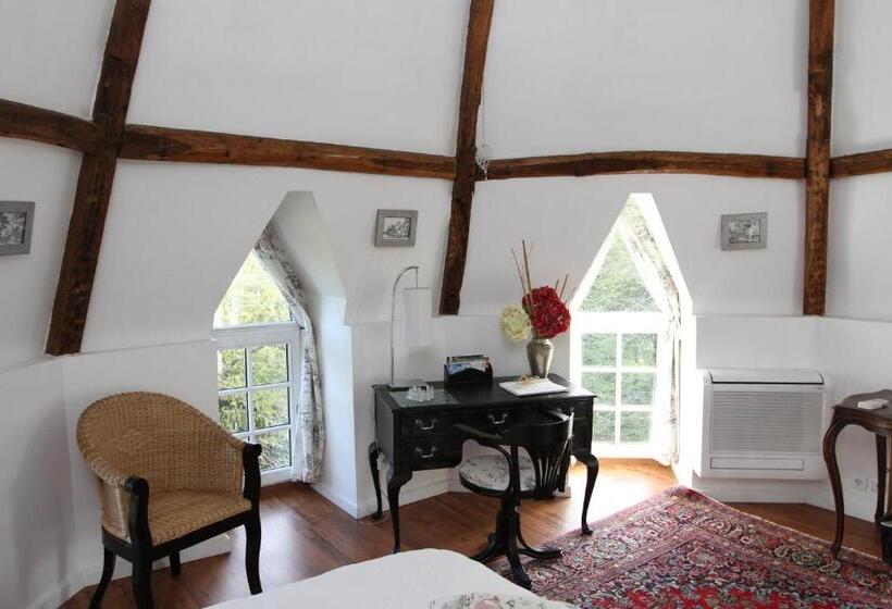 مبيت وإفطار Château Du Bois De La Noe