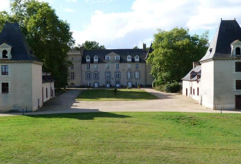 مبيت وإفطار Château Du Golf De La Freslonnière