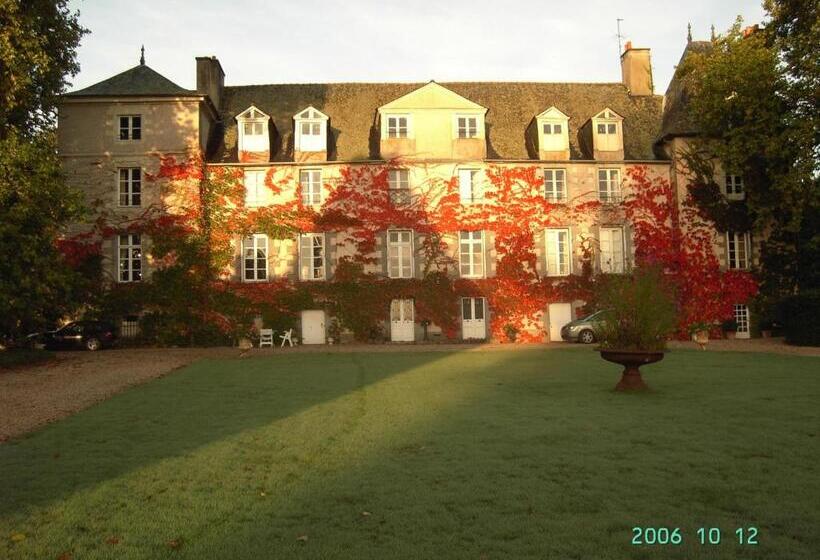 مبيت وإفطار Château Du Golf De La Freslonnière