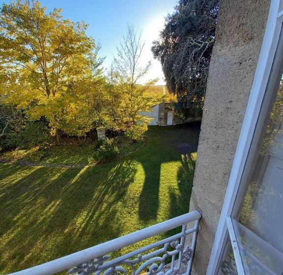 Bed and Breakfast Château Ormes De Pez