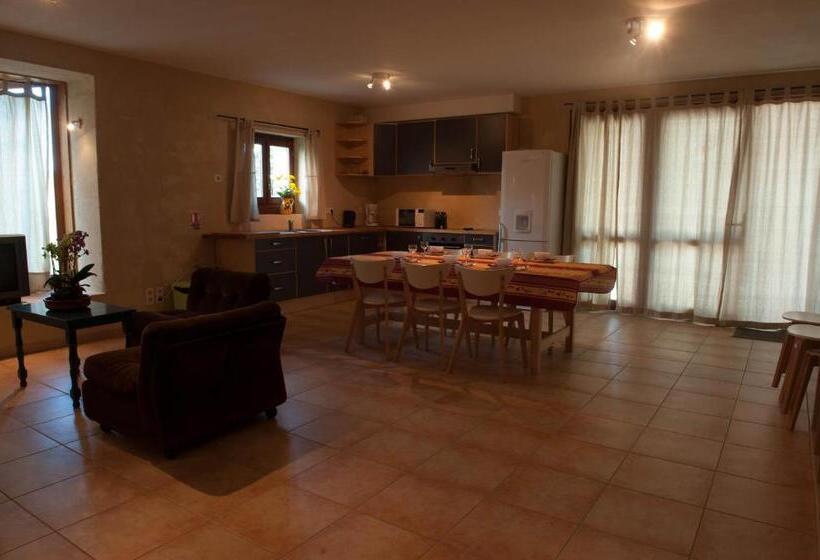 צימר Domaine Bellelauze