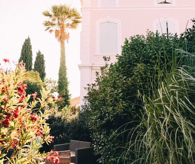 Bed and Breakfast Domaine De L'aufrene