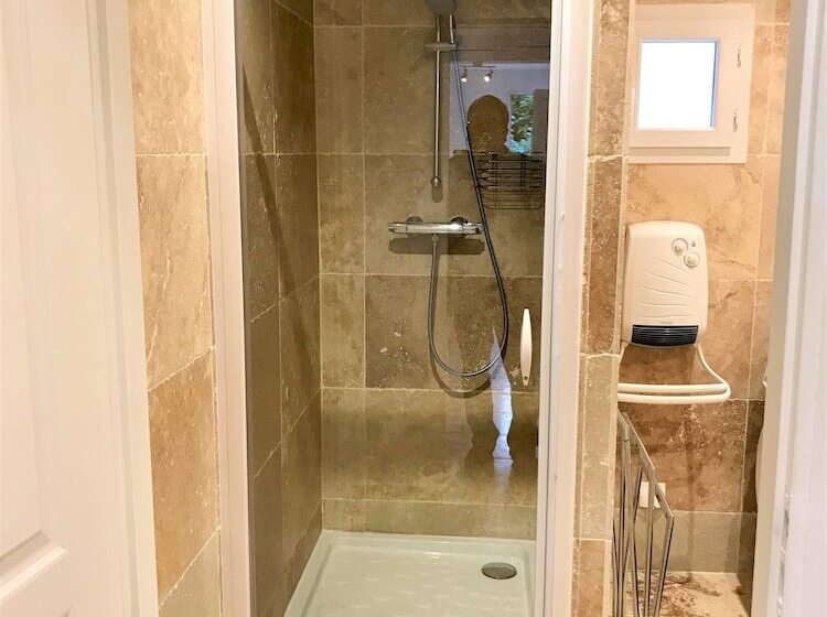 Bed and Breakfast Domaine De L'aufrene