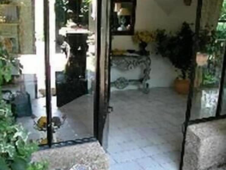 Bed and Breakfast L Amandari