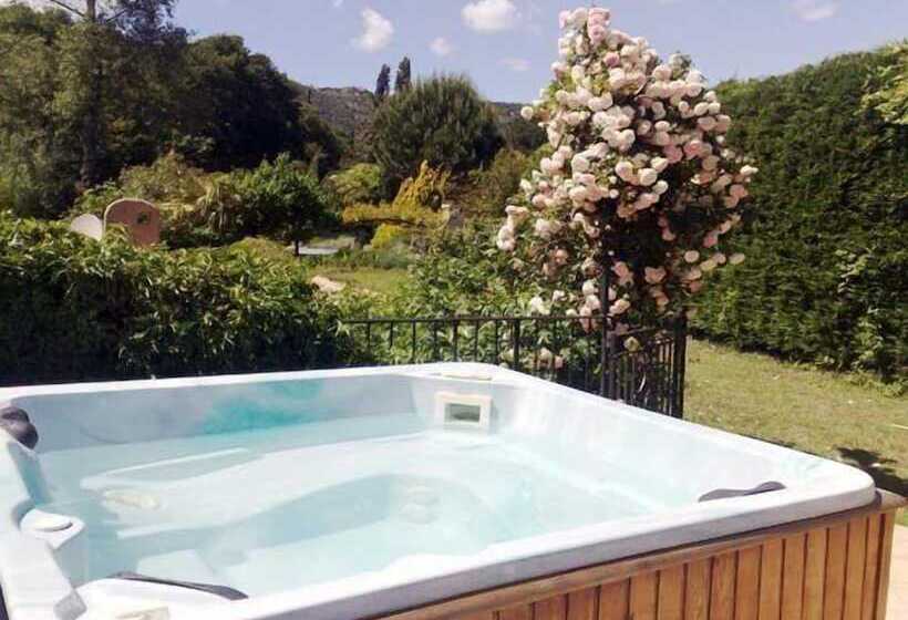 Bed and Breakfast L Amandari