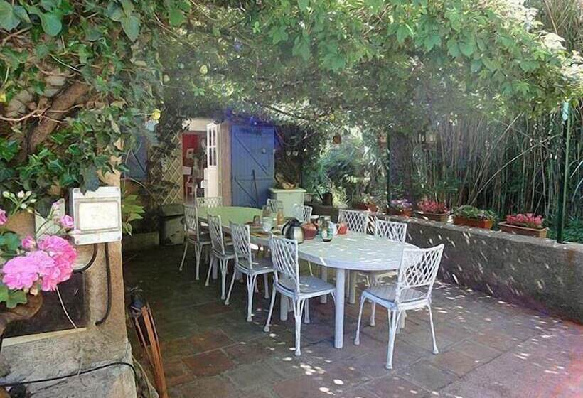 Bed and Breakfast L Amandari