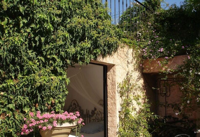 Bed and Breakfast L Amandari