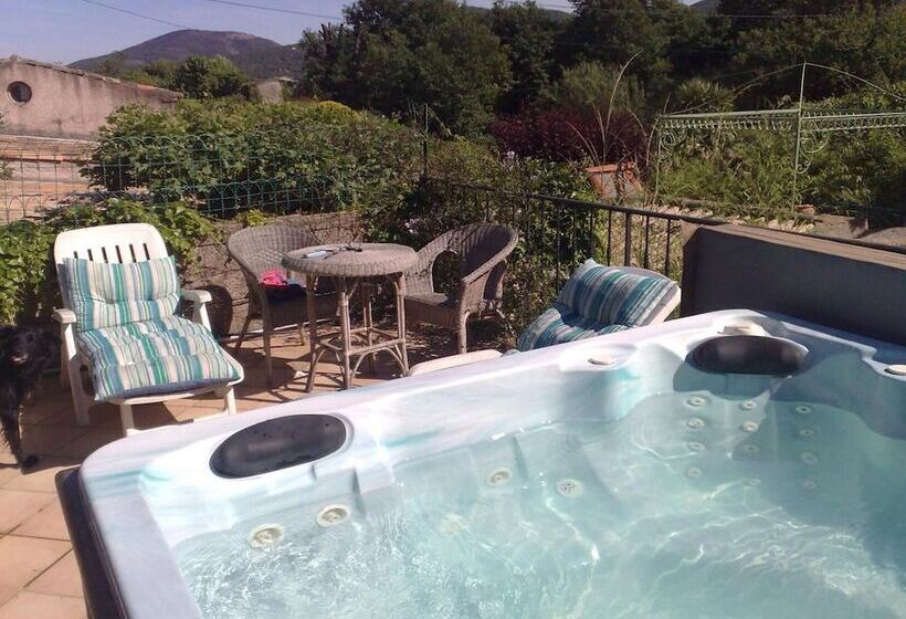 Bed and Breakfast L Amandari