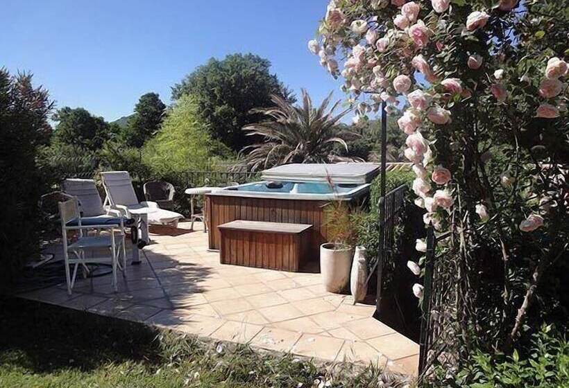 Bed and Breakfast L Amandari