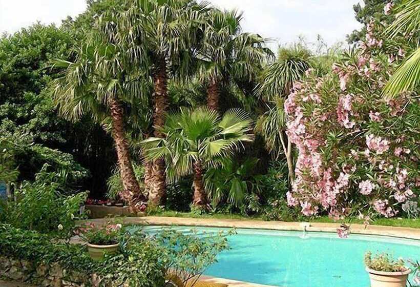 Bed and Breakfast L Amandari