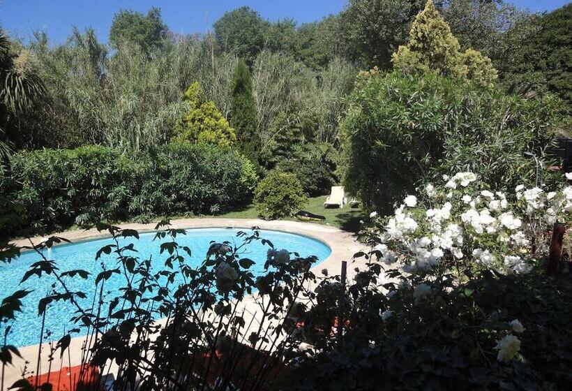 Bed and Breakfast L Amandari