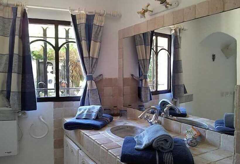 Bed and Breakfast L Amandari