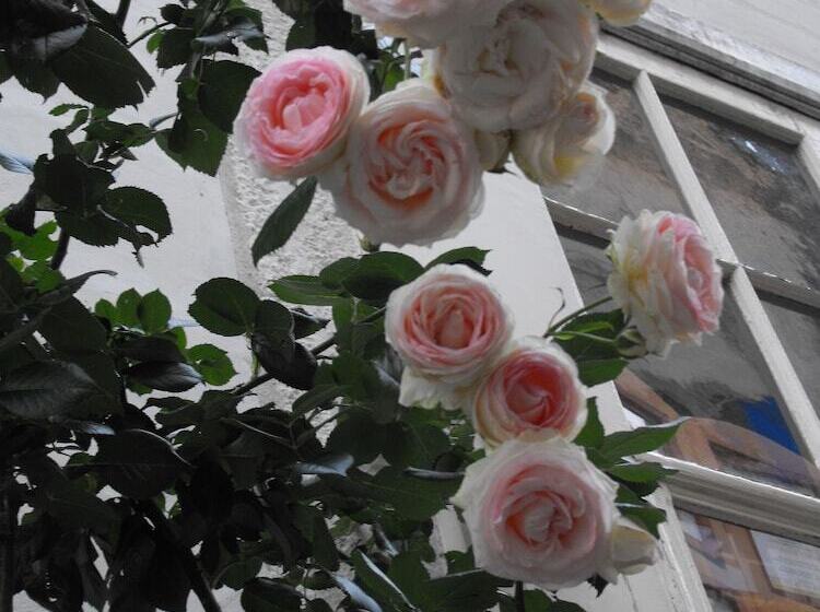 住宿加早餐  La Demeure Saint Ours