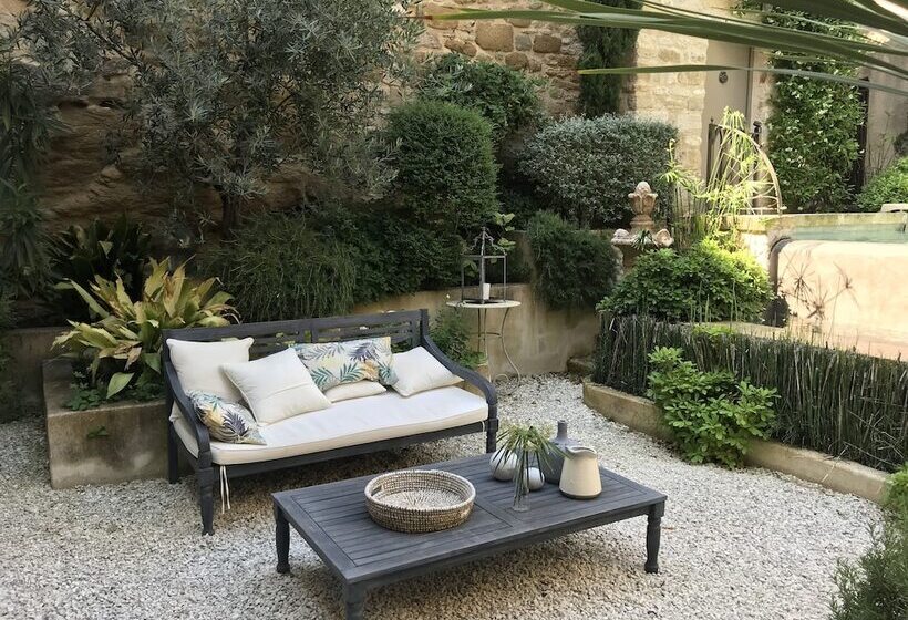 민박 La Maison Des Remparts