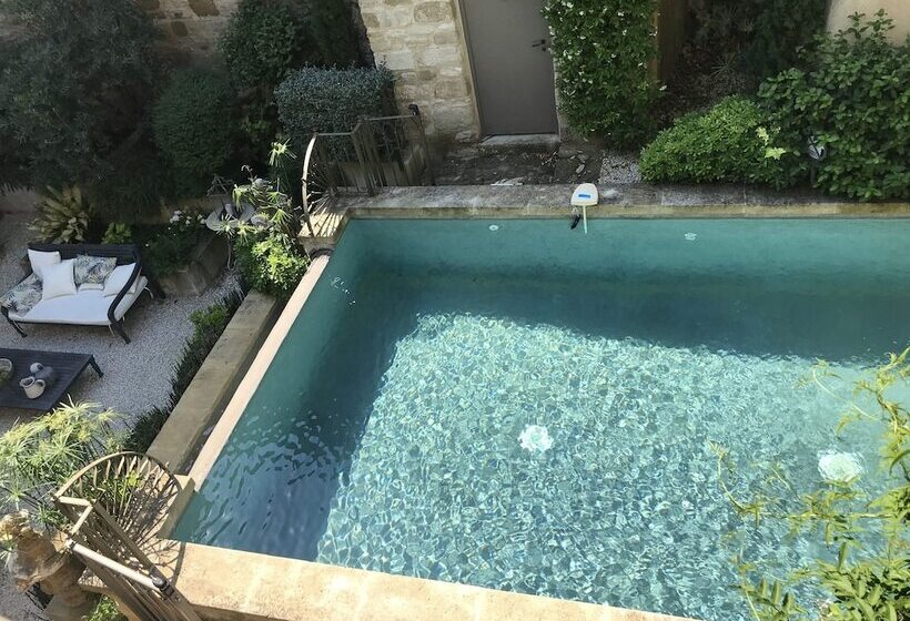 민박 La Maison Des Remparts