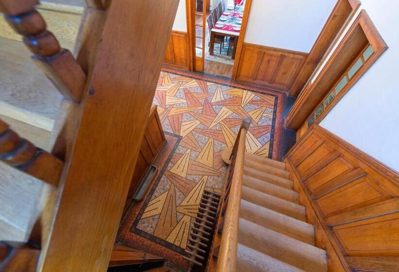 민박 La Maison Rouge Brocéliande