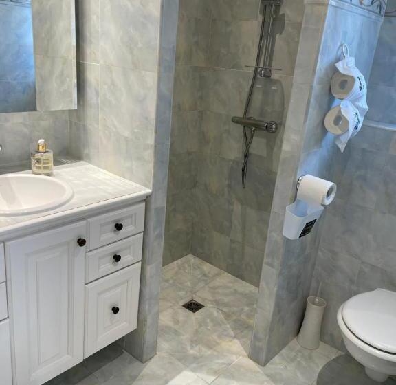 مبيت وإفطار La Tarentane