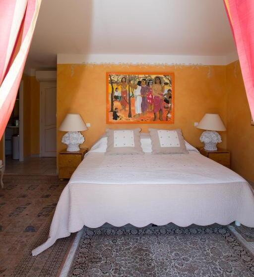 مبيت وإفطار La Tarentane