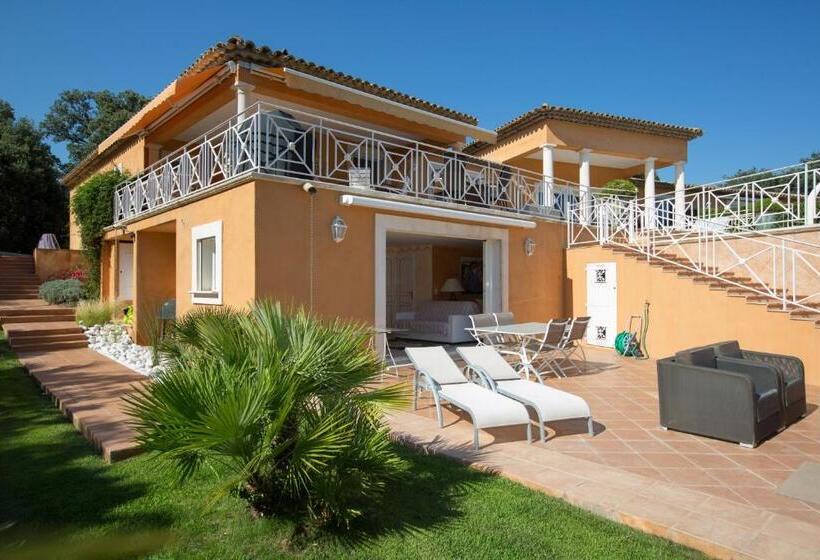 مبيت وإفطار La Tarentane