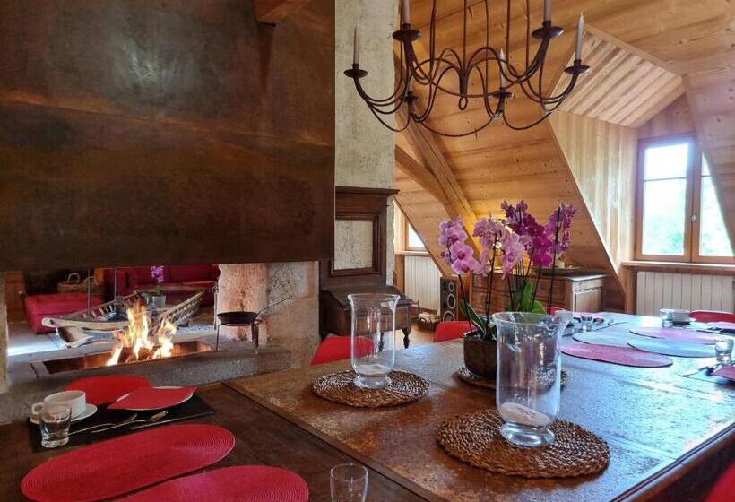 مبيت وإفطار La Vallombreuse