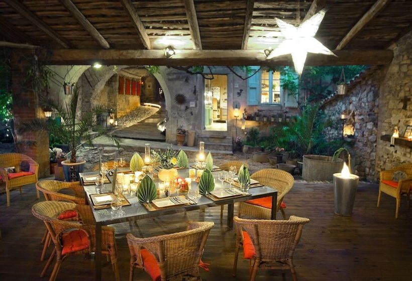 ベッドアンドブレックファースト La Vieille Maison   Chambre Et Halte Gourmande