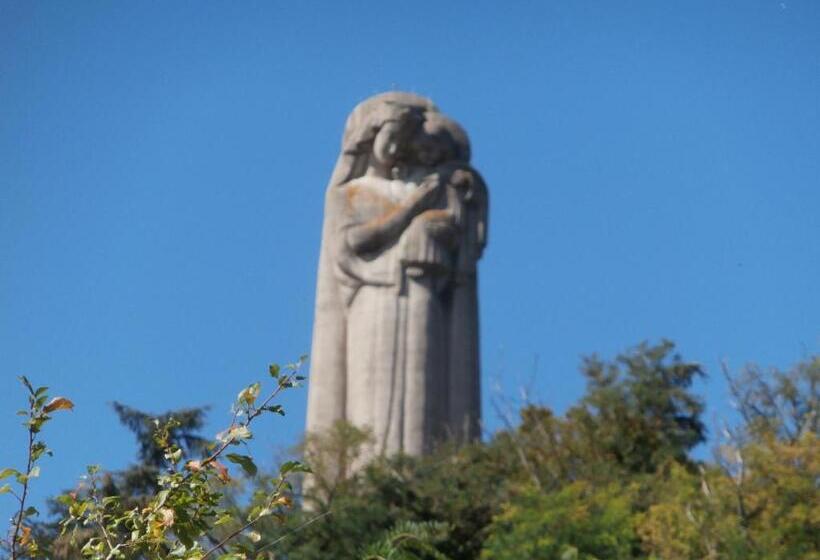 Bed and Breakfast La Villa Du Rhône