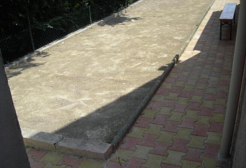 住宿加早餐  La Villa Sam