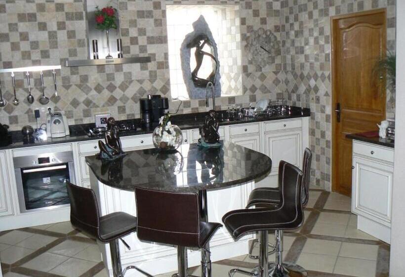 مبيت وإفطار Le Manoir Des Chapelles