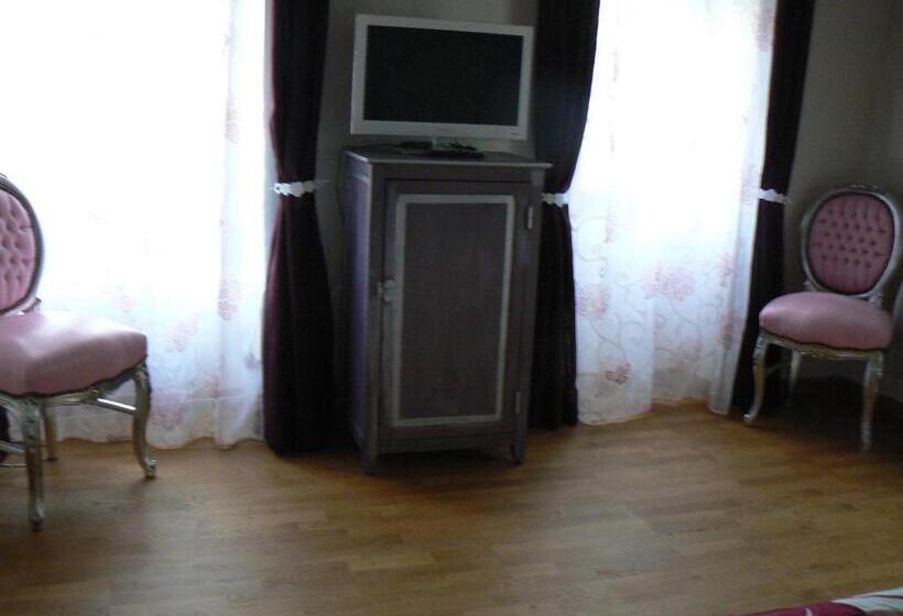 مبيت وإفطار Le Manoir Des Chapelles