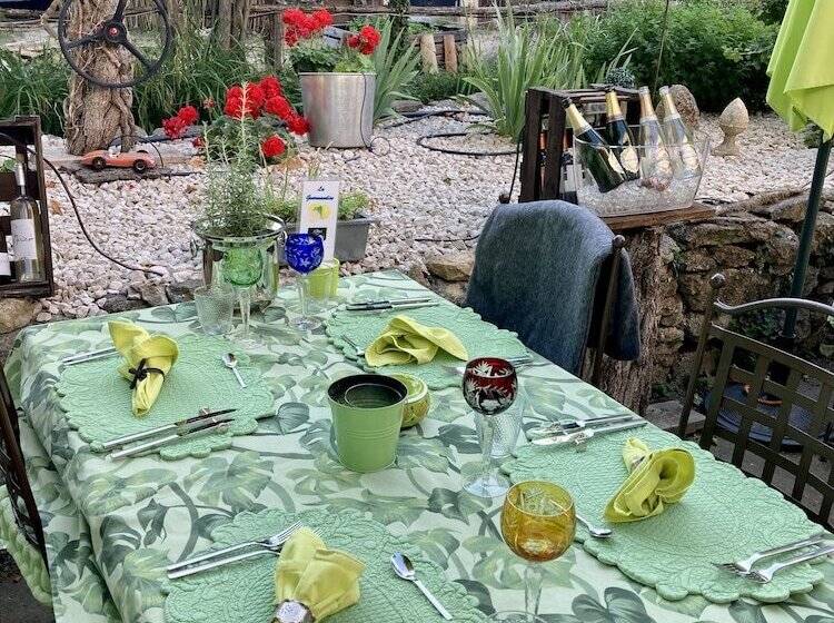 ベッドアンドブレックファースト Le Mas Aux Arômes