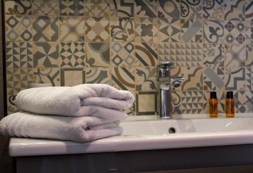 مبيت وإفطار Le Mas De La Lombarde