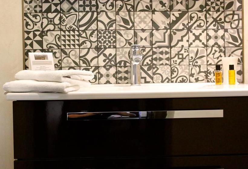 مبيت وإفطار Le Mas De La Lombarde