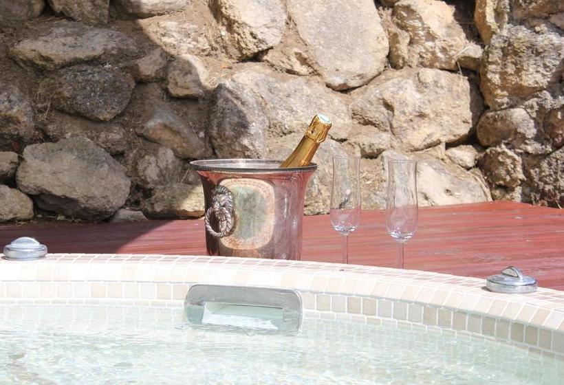 مبيت وإفطار Le Mas De La Lombarde