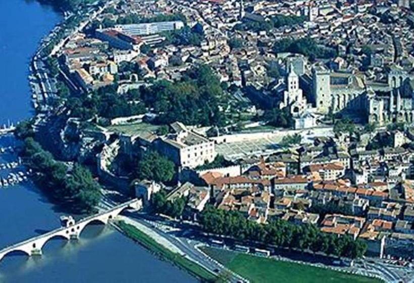 ベッドアンドブレックファースト Le Mas De L'amandier