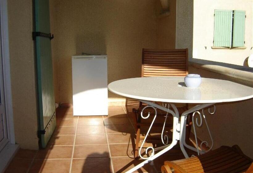 ベッドアンドブレックファースト Le Mas De L'amandier