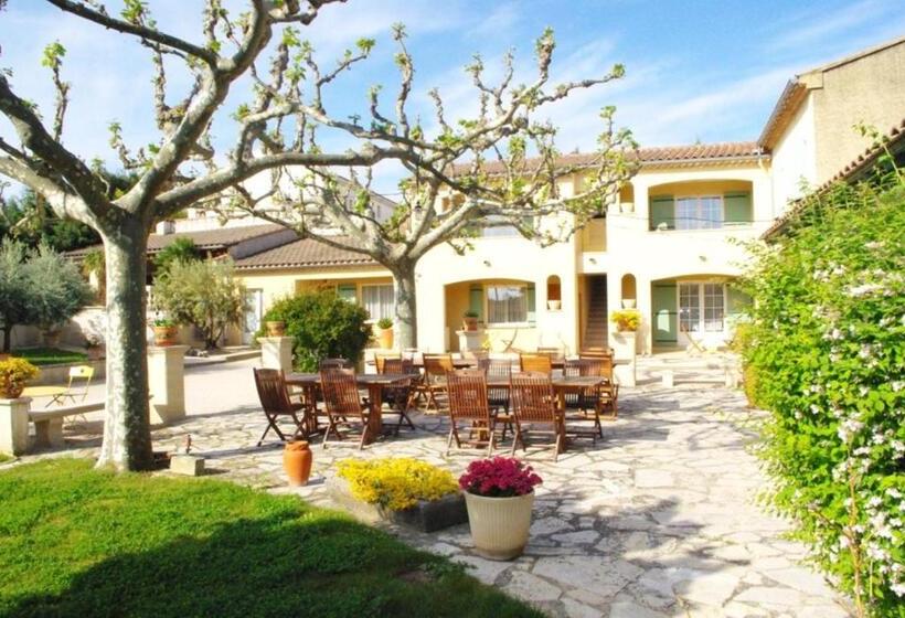 ベッドアンドブレックファースト Le Mas De L'amandier