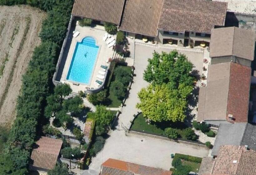 ベッドアンドブレックファースト Le Mas De L'amandier